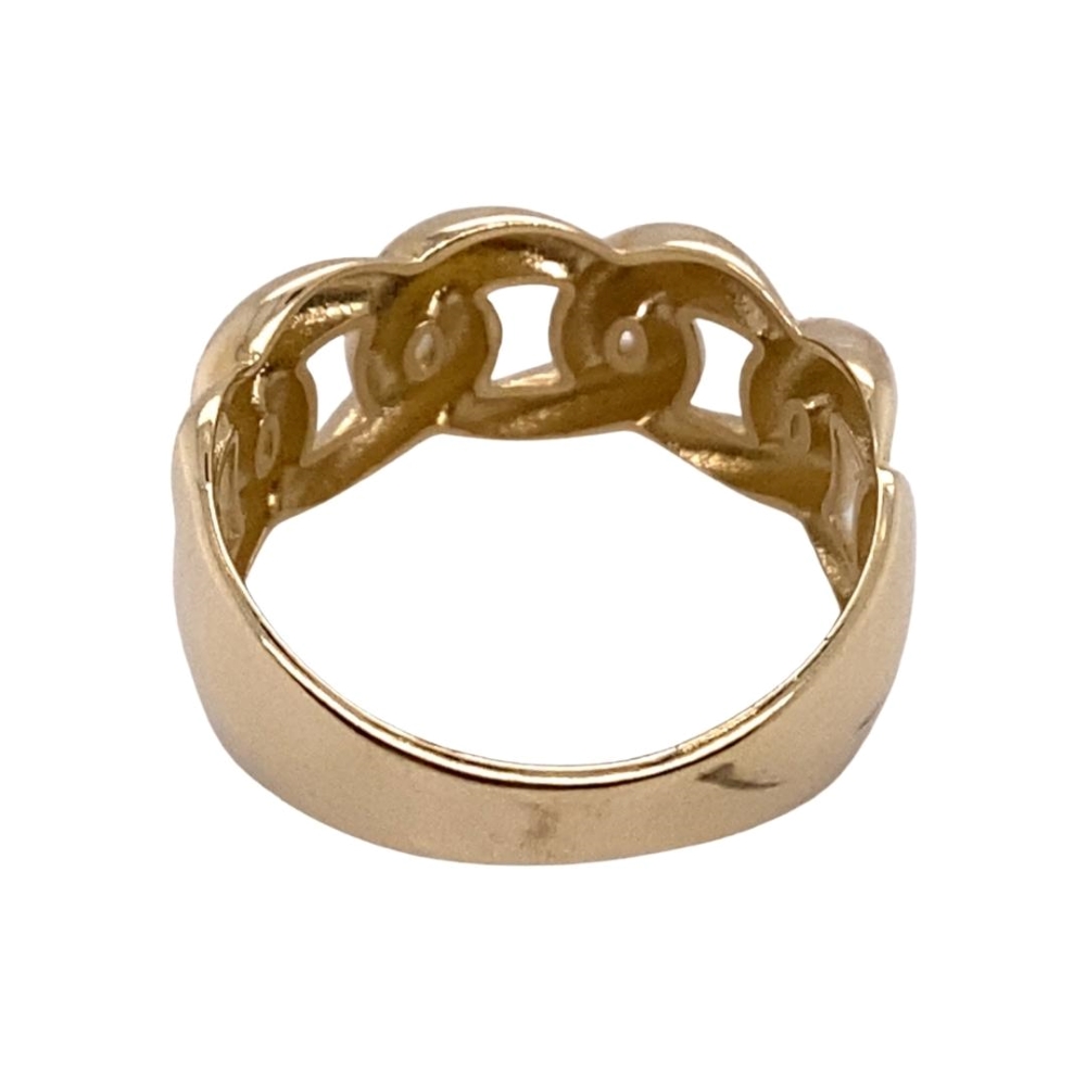 a gold ring with two intertwined links