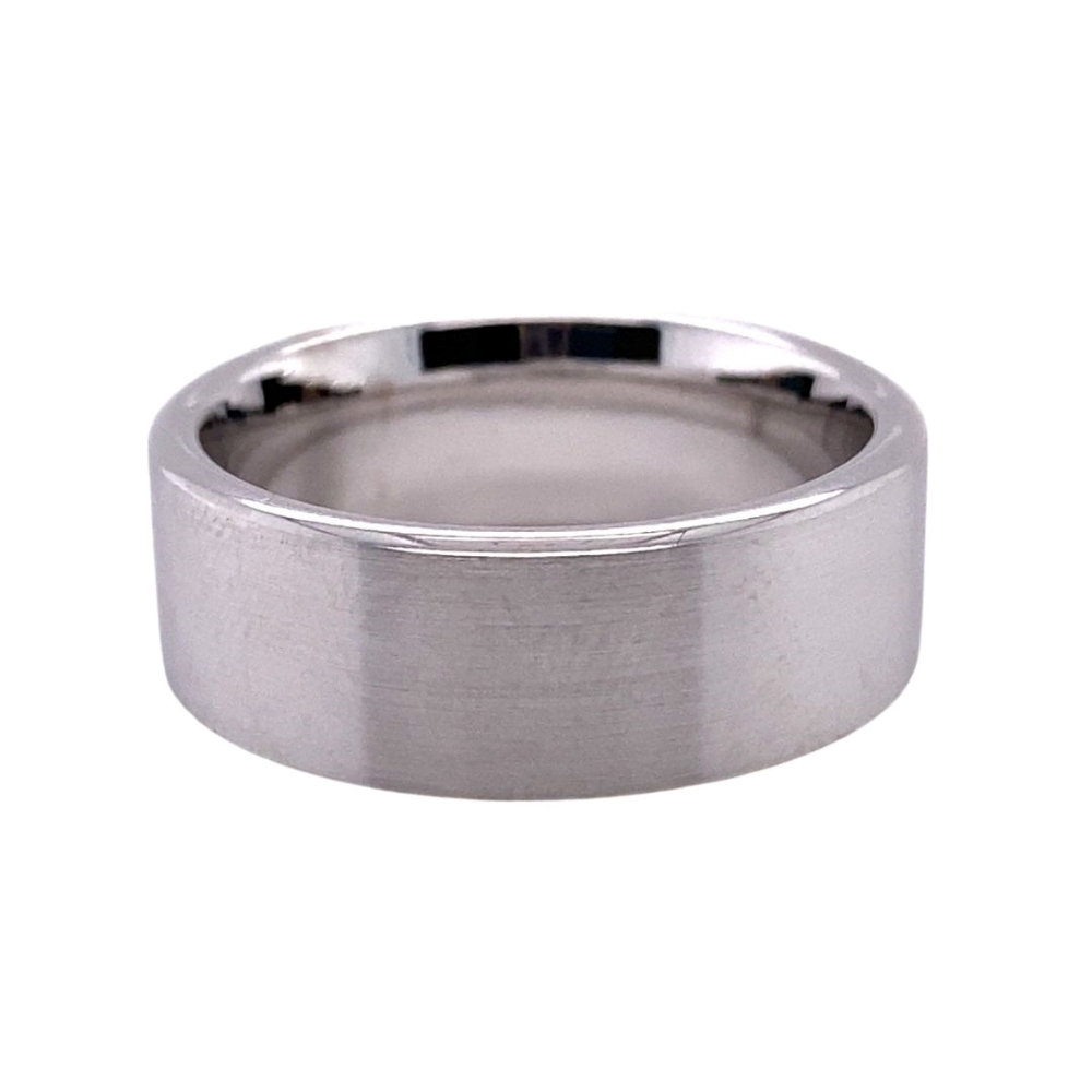 a wedding ring with a flat surface