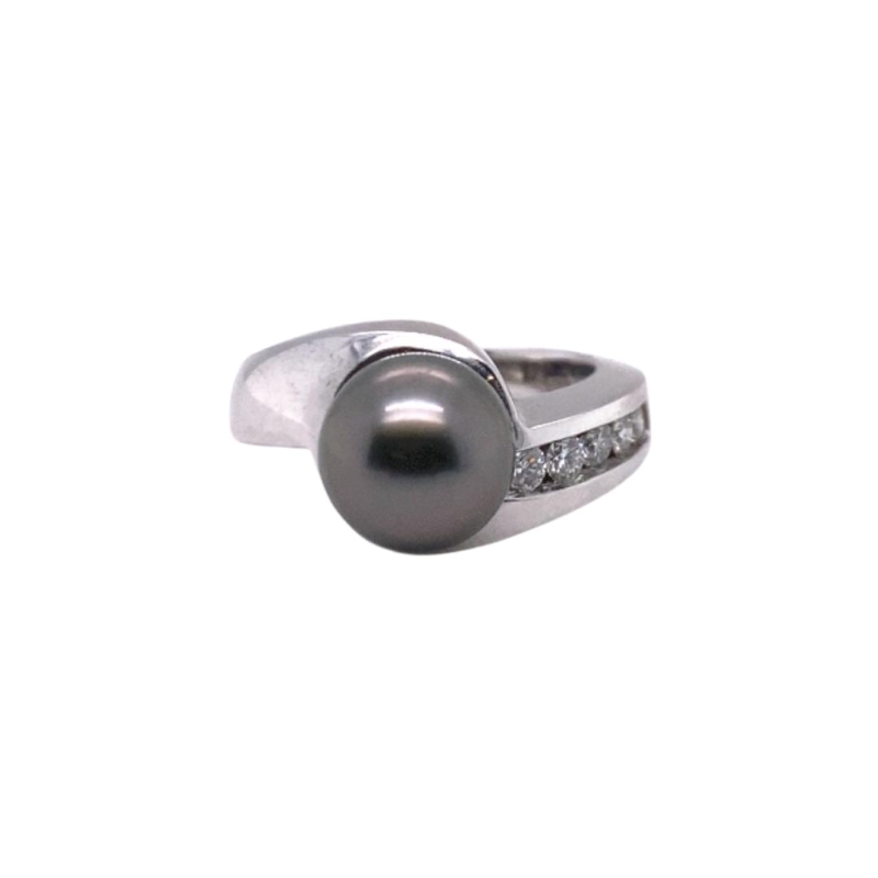 a black pearl and diamond ring
