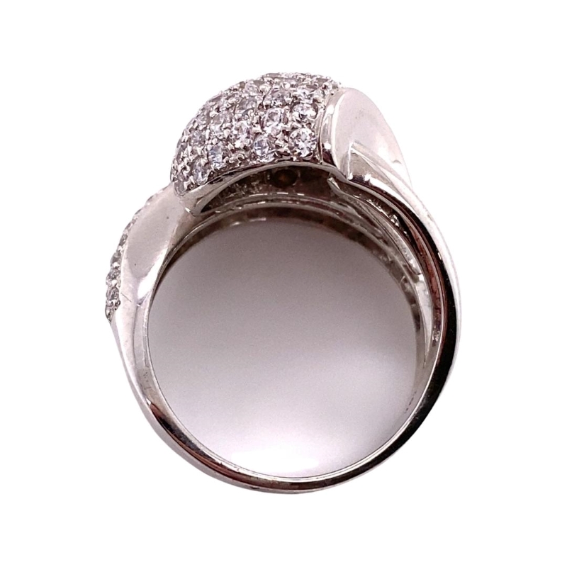 a diamond ring with two rows of diamonds on it