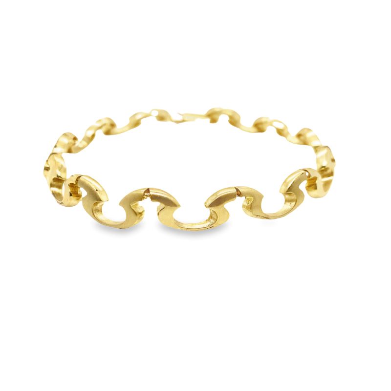 a gold bracelet with links on it