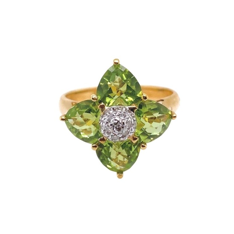 Flower Ring with 4 Heart shaped Peridot Stones, with diamond center, 18kt yellow gold