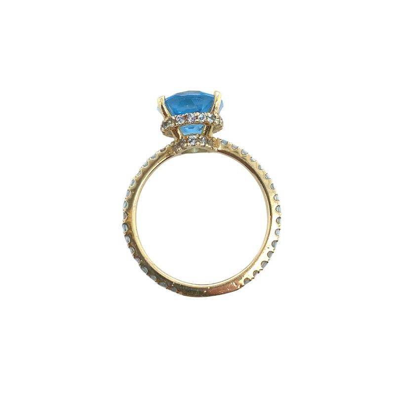 Oval Swiss Blue Topaz Solitaire ring, set with Blue topaz melee, 14kt yellow gold. - Image 3
