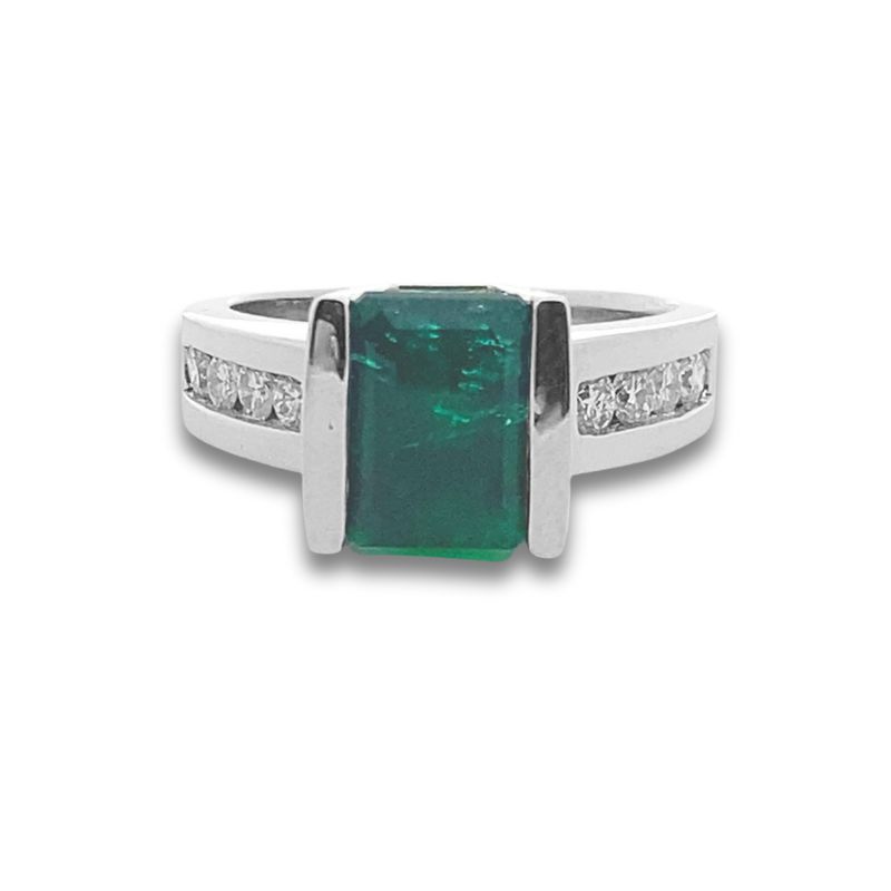 2.64ct Emerald Cut Greem Emerald on Channel Set Edge Setting, 14kt White Gold