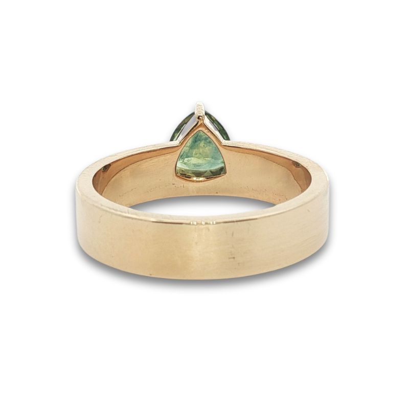 1.08ct Green Montana Sapphire in Cigar Band Setting, 14kt Yellow - Image 3