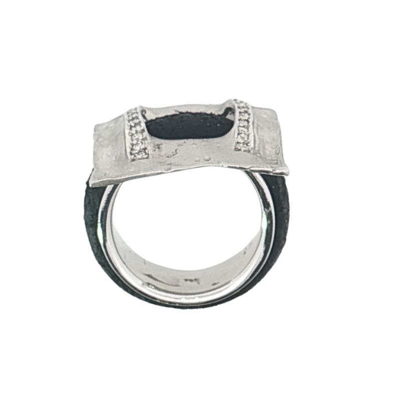 Brizilian Boutique Wide Free Form Ring with Leather, 18kt - Image 3