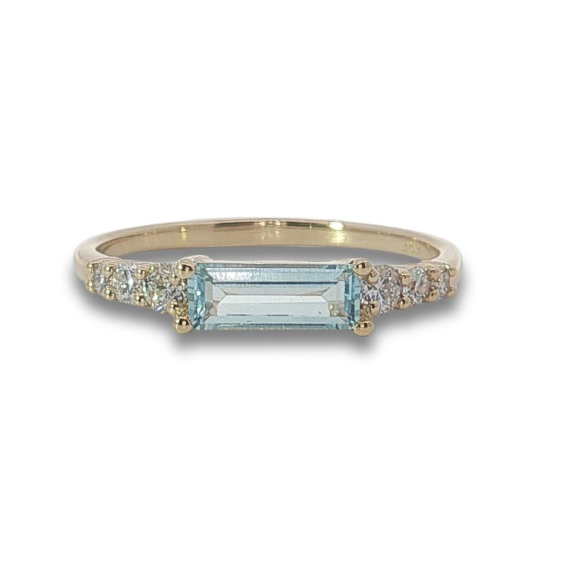 0.50ct Green Amethyst Baguette 0.25ctw Diamond Bar Ring, 14kt