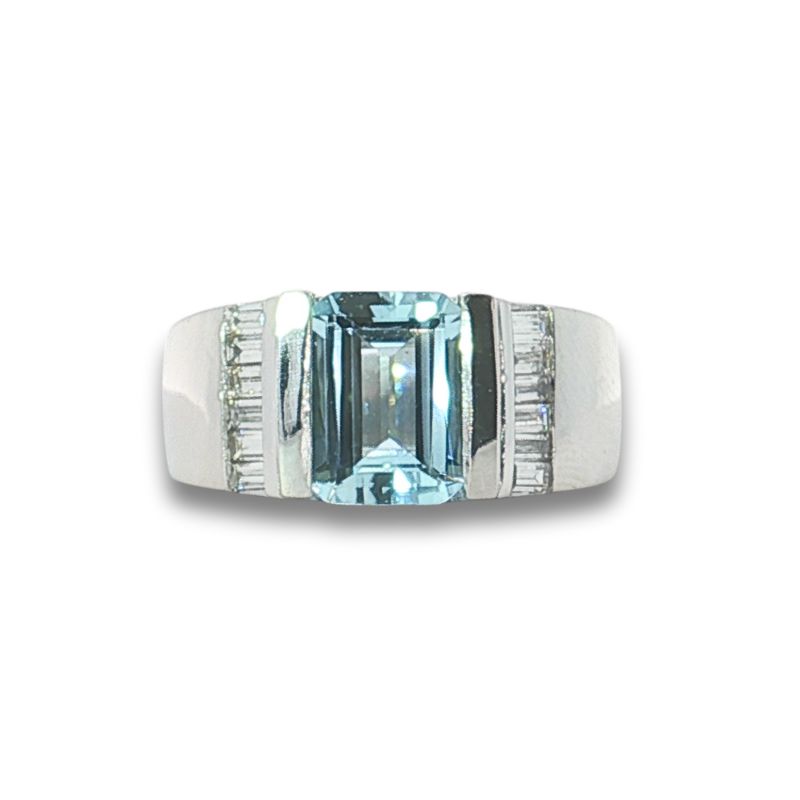 2.00ct Aquamarine in Wide Bagueete Channel Set Ring, 14kt White