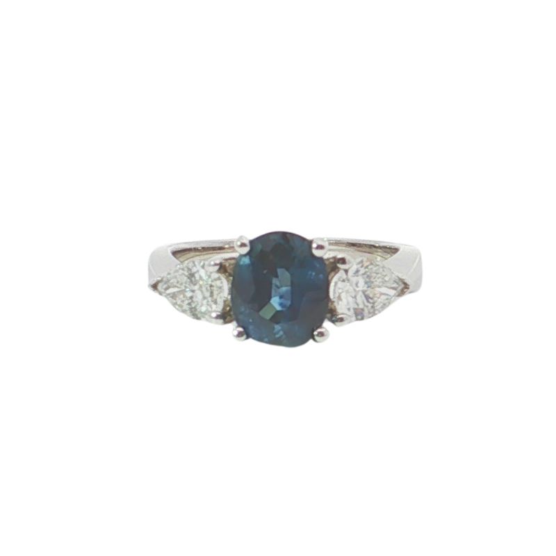 2.75ct Ceylon Sapphire and 1.00ctw Pear Diamonds Three Stone Ring, 14kt