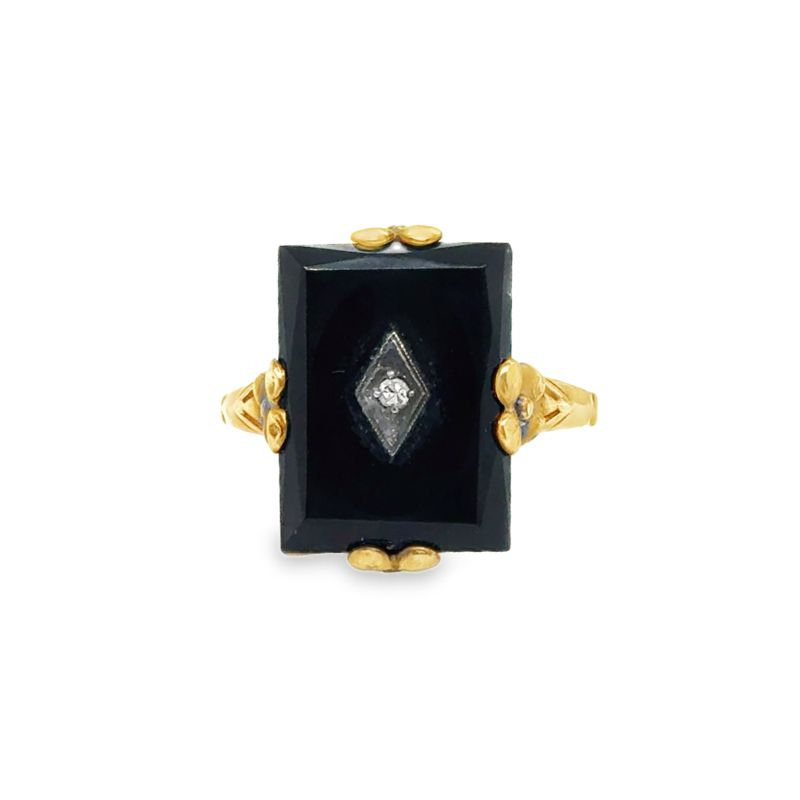 Vintage Onyx Ladies Ring, 10kt Yellow