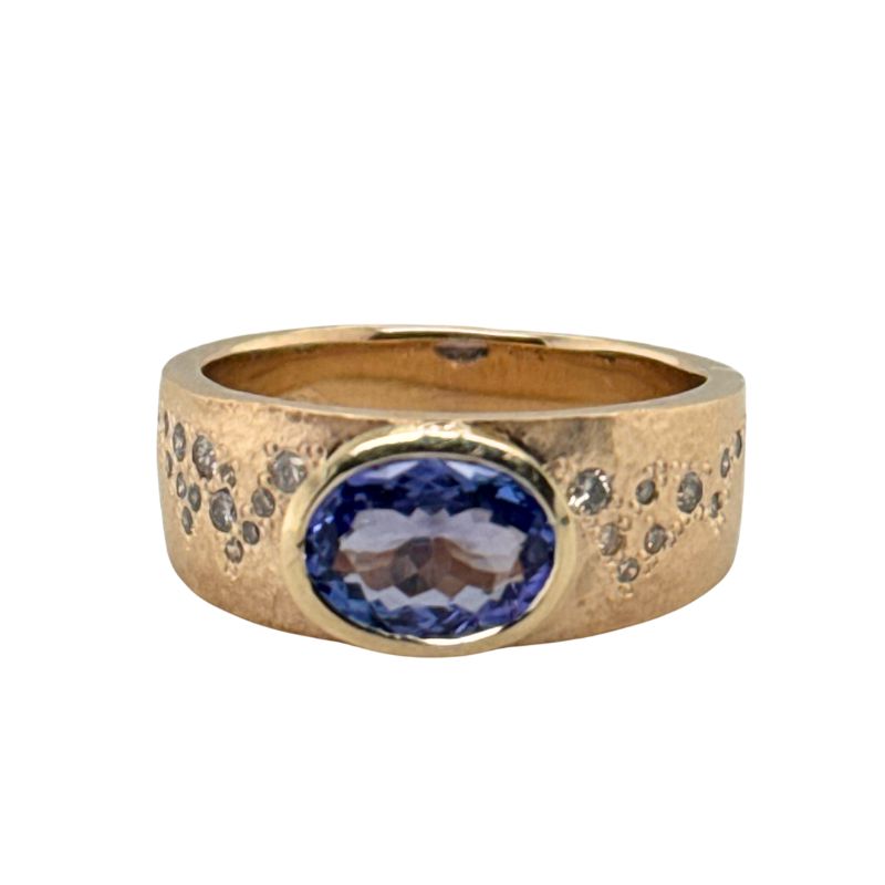Oval 1.55ct Tanzanite Diamonds 0.20ctw Hammered Ring, 14kt Yellow