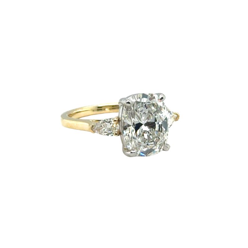 3.5ct Cushion 3 Stone Ring, Platnium Head - Image 4
