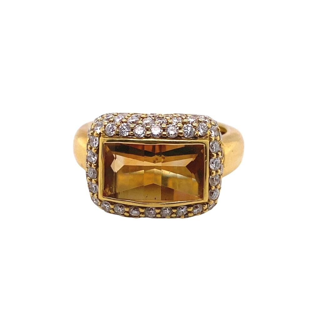 Citrine and Diamond Ring, 18kt yellow gold.
