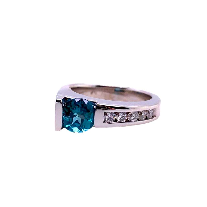 Green Quartz and.20ctw Diamond Ring