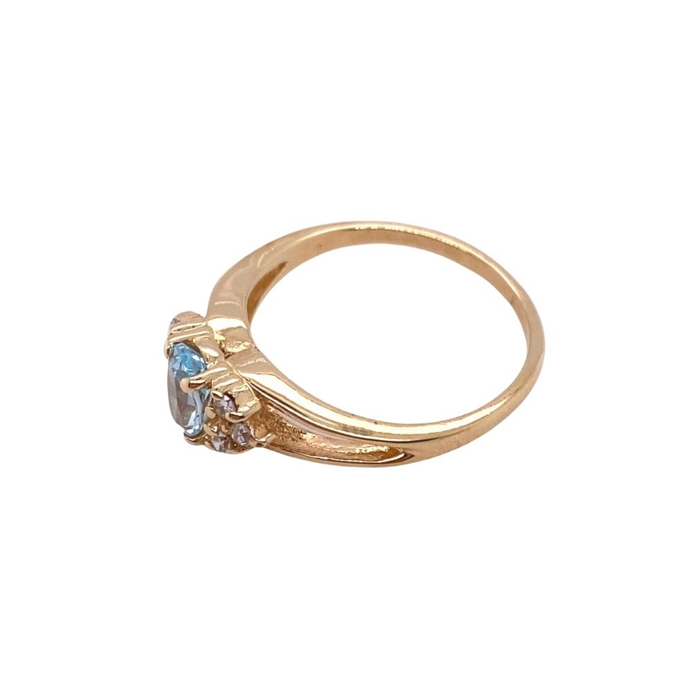 Sky Blue Topaz ring with Diamond Accents, 14kt white gold - Image 2