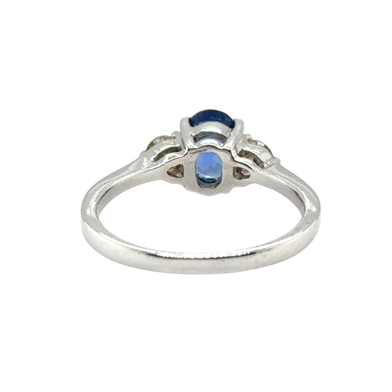 1.00ct AAA Oval Sapphire 3 Stone Ring, 14kt White - Image 3