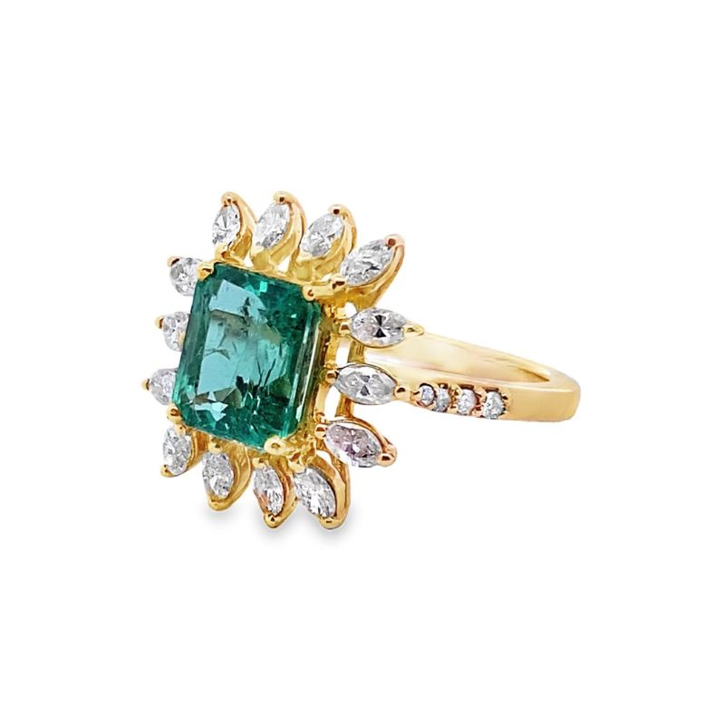 14kt Yellow Gold Emerald and Diamond Sunburst Ring - Image 2