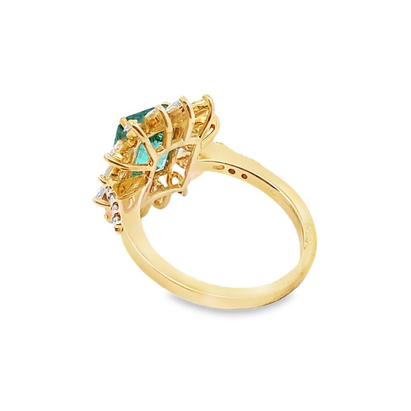 14kt Yellow Gold Emerald and Diamond Sunburst Ring - Image 3
