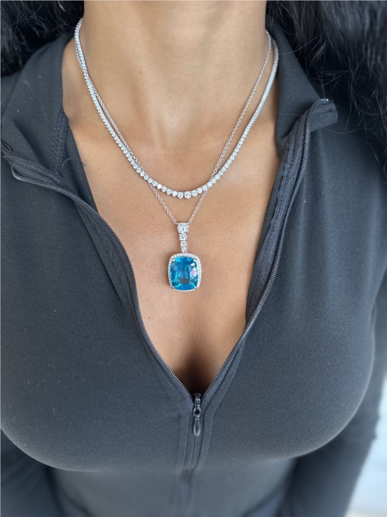 26ct Lab Grown Parti Sapphire on 2.00ct Drop Pendant, 14kt White - Image 4