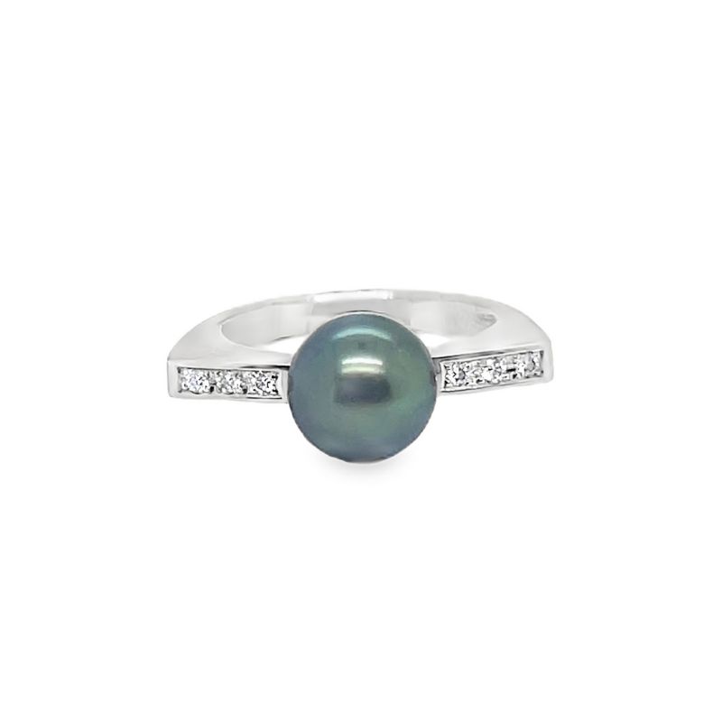 Cede #324389542 Contemporary Platinum Ring with Diamonds and Greenish Black South Sea Pearl