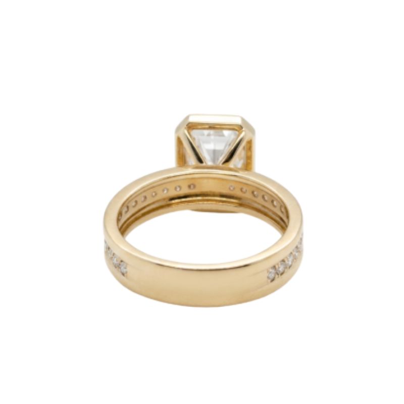 3.00ct Bezel Set Emerlad Cut With Center Row Diamond Engagement, 14kt Yellow - Image 3